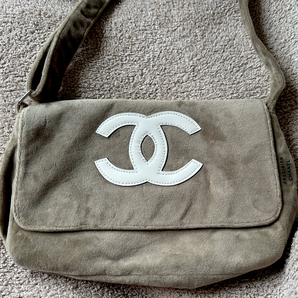 NWOT Chanel Precision/Chanel Beauty Brown Cloth Bag